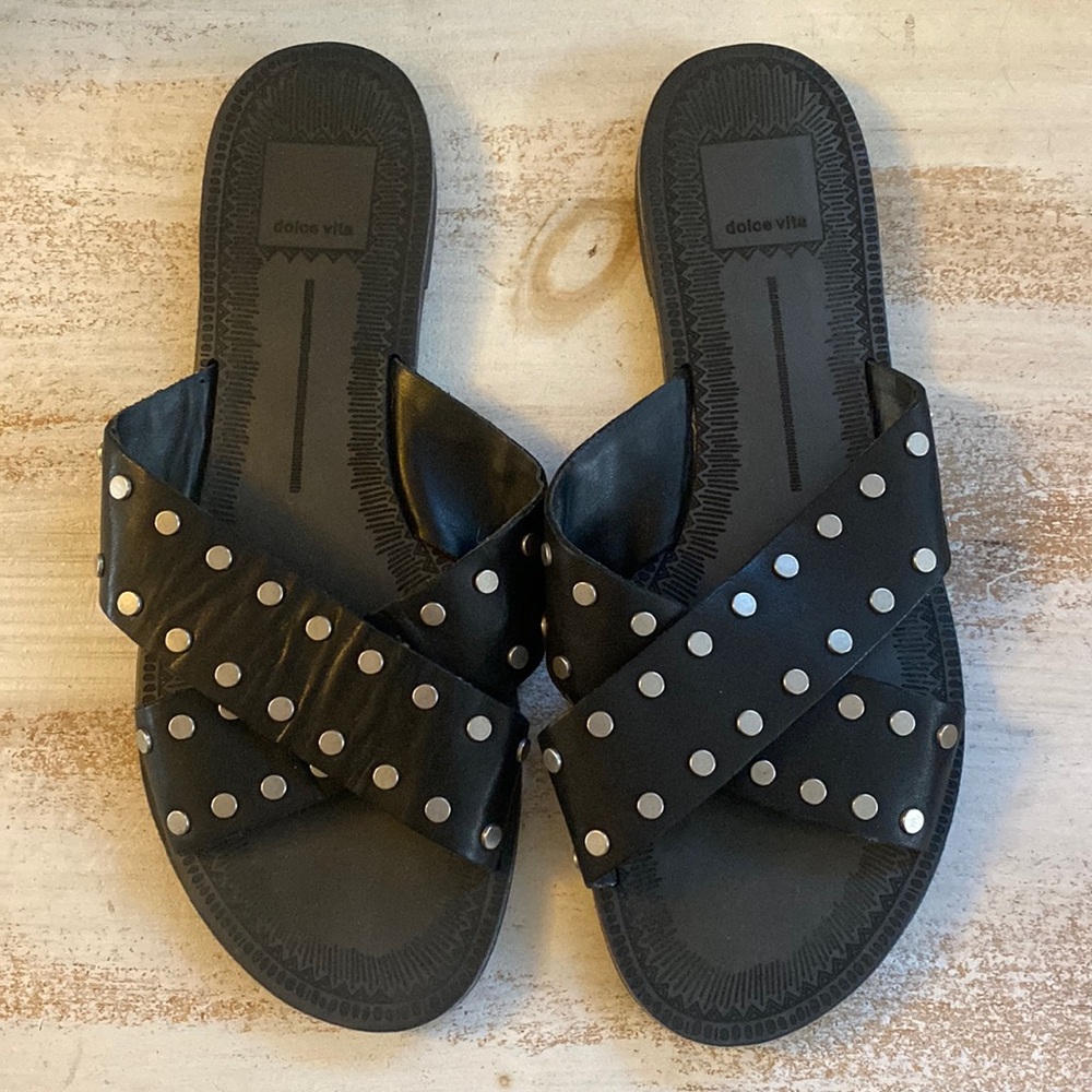 Dolce Vita Black Leather Grommet Studded Sandals Sz 7.5